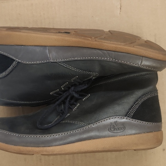 Chaco Black and Gray Chukka Boots with Leather Finish - Picture 2 of 6